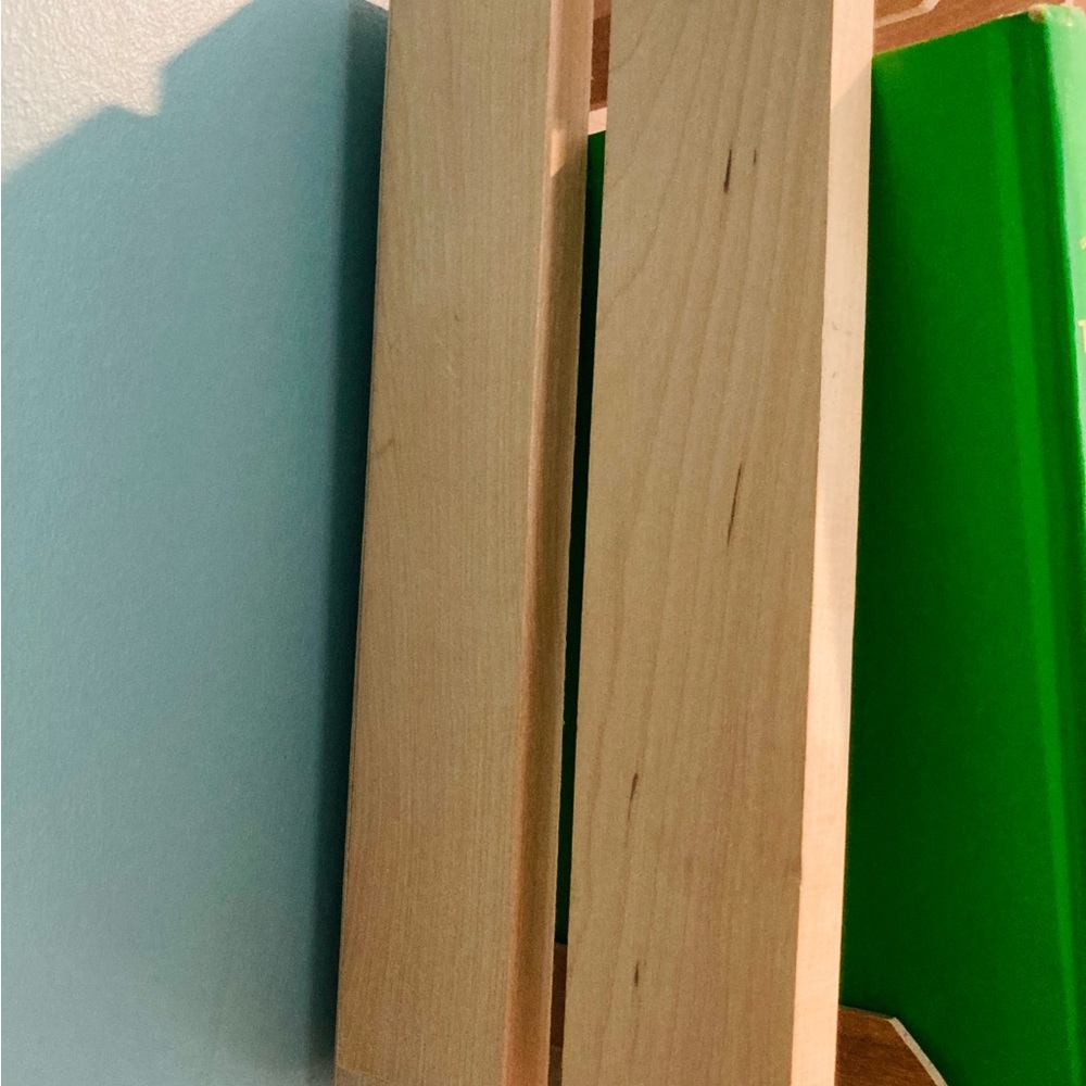 UNFINISHED DVD/BOOK RACK - Picture 5 of 9